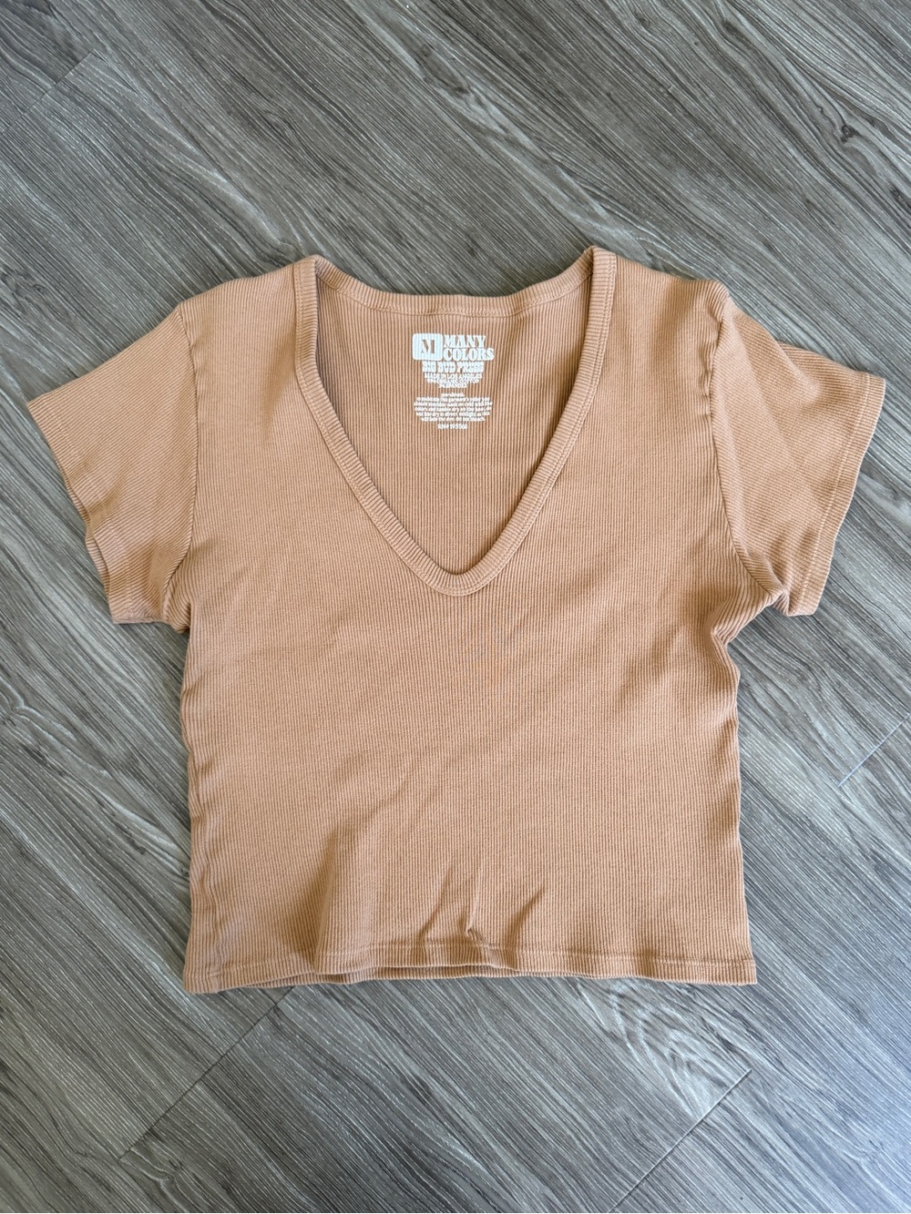Big Bud Press • Many Colors Short Sleeve V-Neck Tee in Tan • Like new!